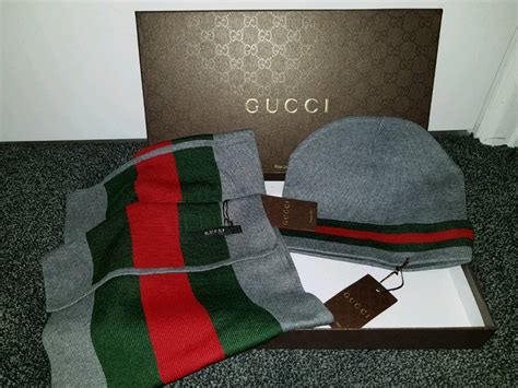 gucci hat and scarf gumtree|Gucci scarf with fur trim.